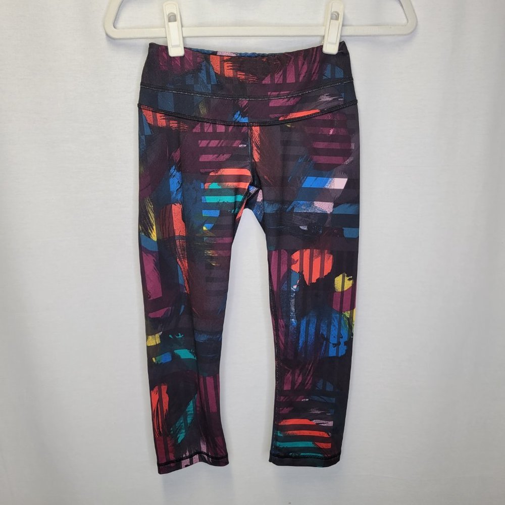 Lucy Women's XS Leggings Crop Black Red